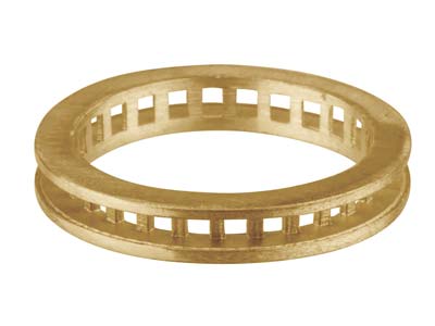 18ct Yellow Gold Full Eternity Ring Channel Set Hallmarked 26 Stone     Size 2mm Rndsquare 3.6mm Wide,     100 Recycled Gold