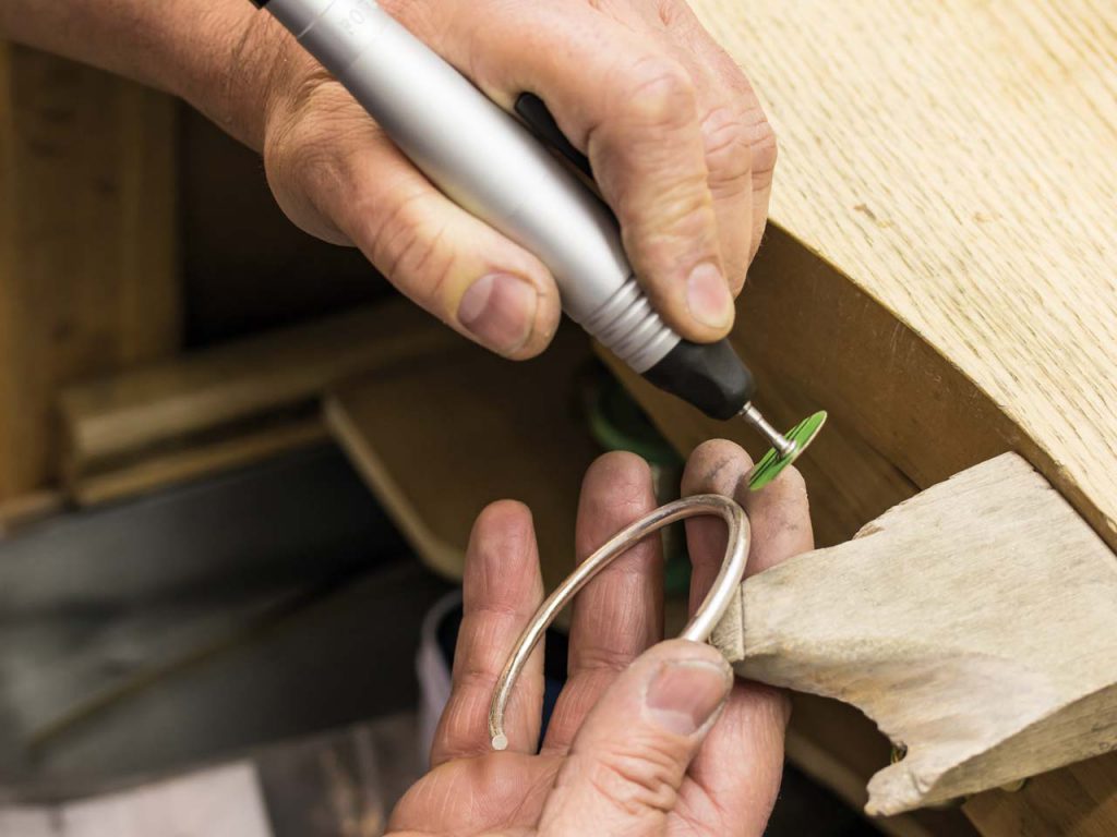 A Guide To Foredom Flex Shaft Tools The Bench