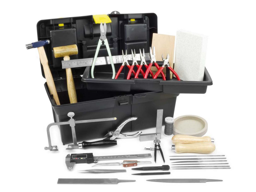 A Guide To Jewellery Tool Kits For Beginners