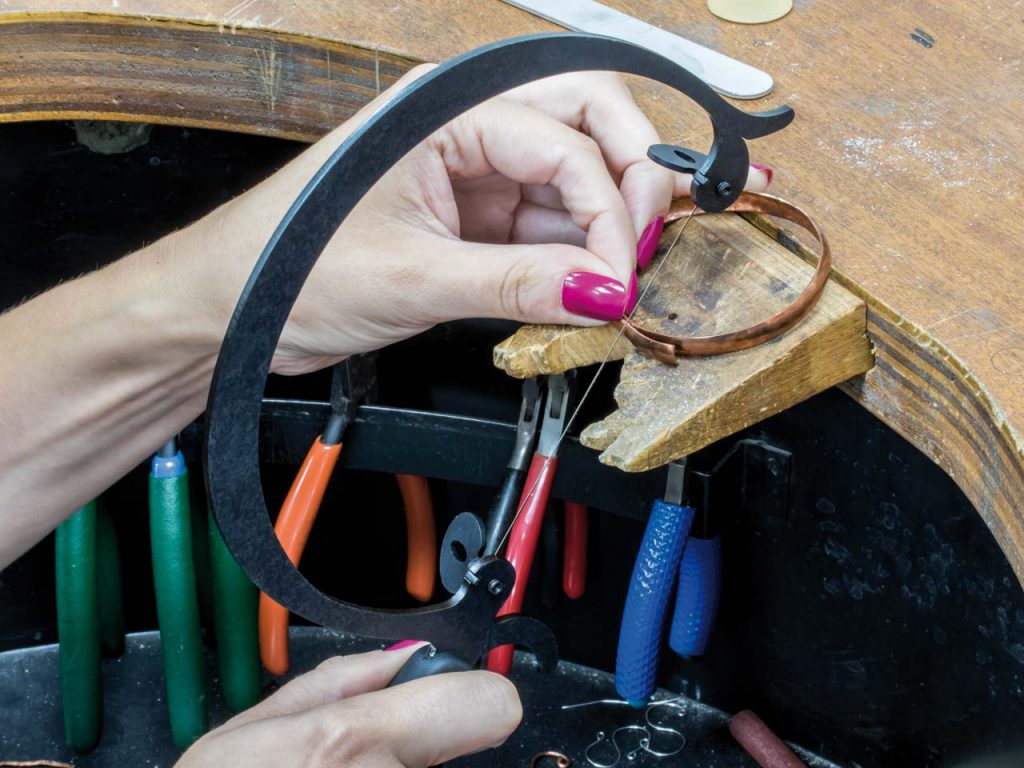 A Guide to the GreenLion Saw Frame Martha Gems Collection