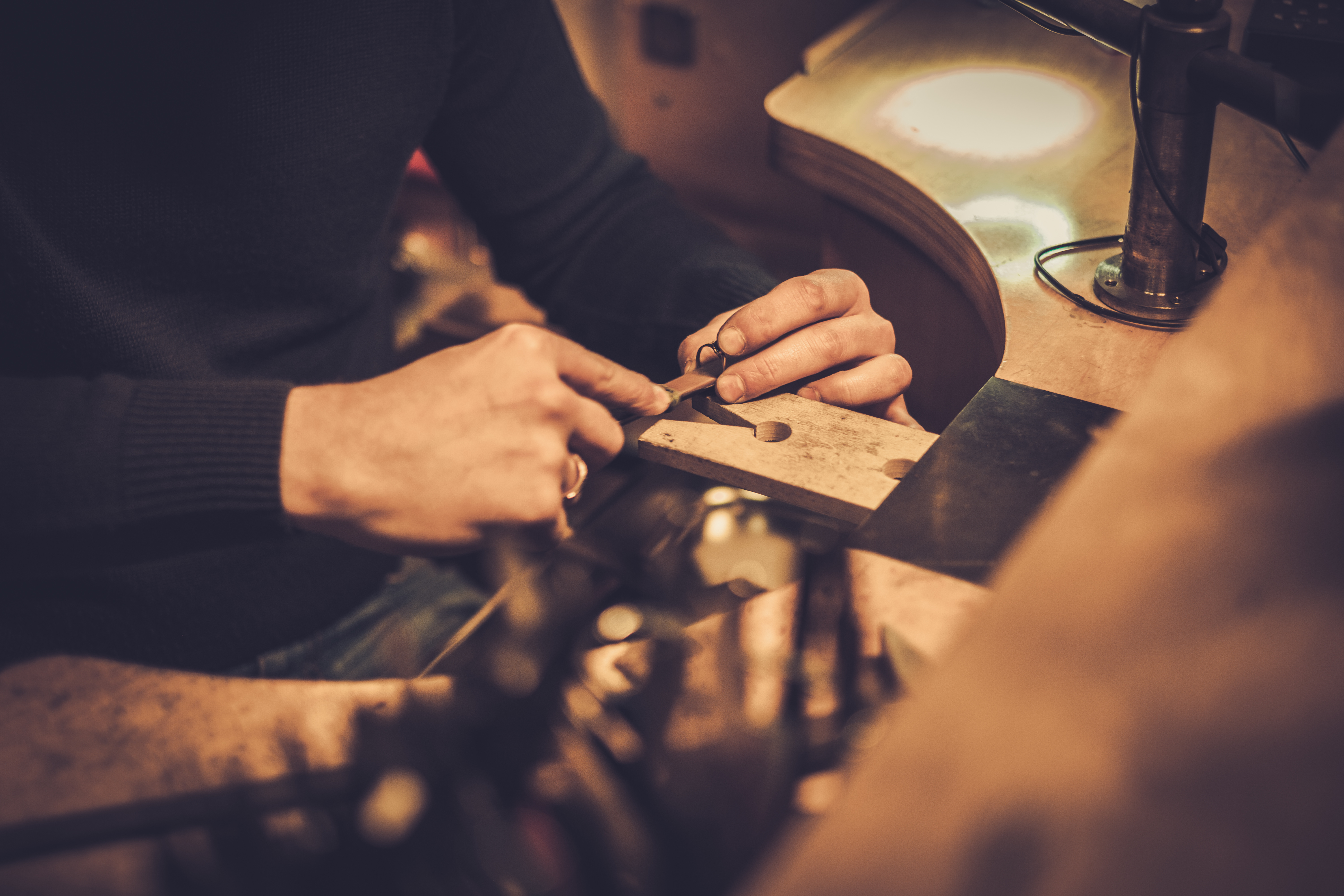 What Tools do I Need to Polish Jewellery? - A Student Toolkit 