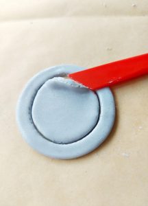 Making Fimo tiny Christmas wreaths