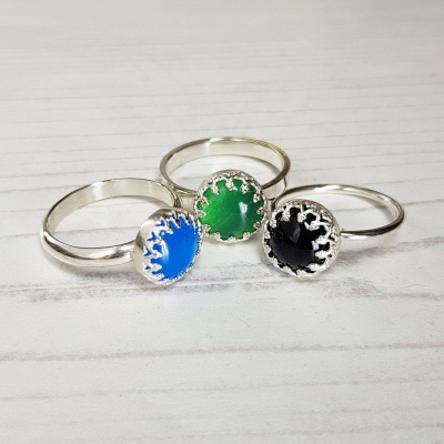 Cabochon Ring with Gallery Strip Setting