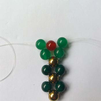 Create this festive beaded bracelet - Step 5