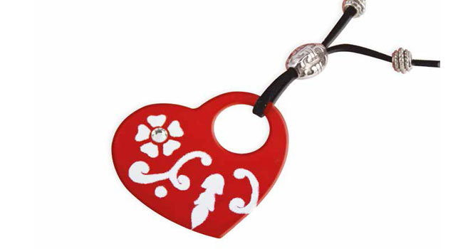 Efcolour heart pendant