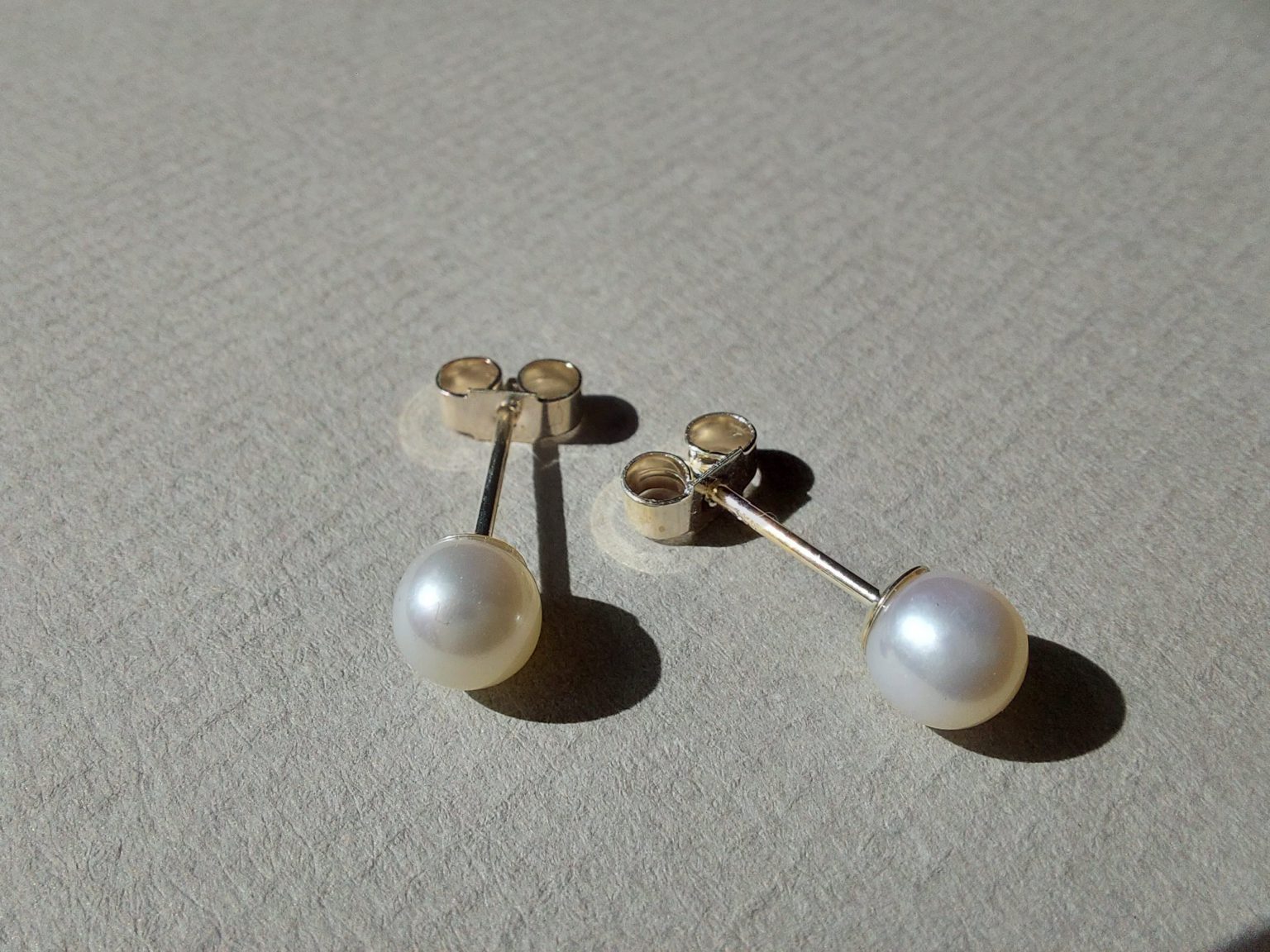 5 Minute Makes: Cultured Freshwater Pearl Studs - The Bench