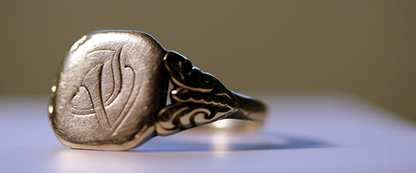 The History of Signet Rings: From Cultural Item to Fashion Statement