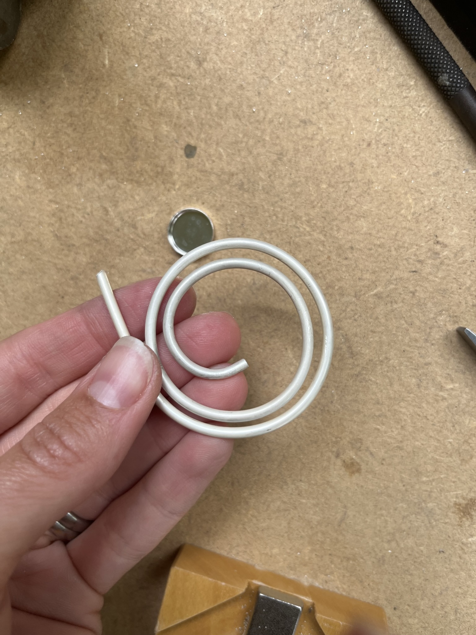 Spiral wire using hands or pliers
