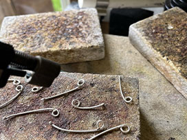 Solder the hoop to the wire
