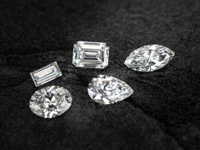 Lab Grown Diamond 0.04ct, Baguette  Cut, D Colour Vs Clarity, 2.5x1.3mm - Standard Image - 3