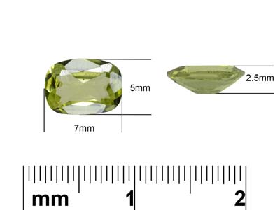 Peridot, Antique Cushion, 7x5mm - Standard Image - 3