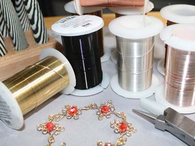 Wire Elements, 20 Gauge, Rose Gold Colour, Tarnish Resistant, Medium  Temper, 15yd/13.72m - Standard Image - 8