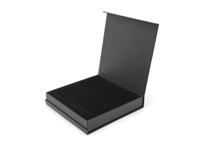 Black Magnetic Necklace Box - Standard Image - 1