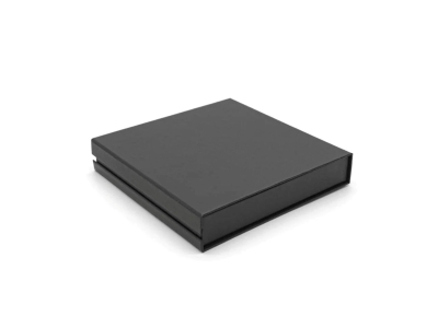 Black Magnetic Necklace Box - Standard Image - 2