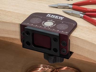 Knew Concepts Magnetic Bench Clamp - Standard Image - 3