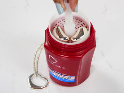 Connoisseurs Silver Jewellery      Cleaner, 236ml - Standard Image - 3