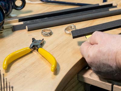 Matador Emery Stick Flat 240 Grit Medium - Standard Image - 2