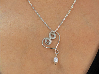 Cooksongold X Argent College       Sterling Silver Swirly Hearts And  Pearls Jewellery Set Project - Standard Image - 4
