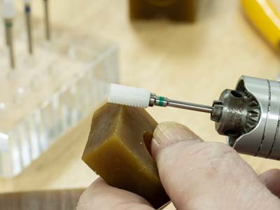 Bench Essentials By Cooksongold    Ceramic Burr Cylinder Cut, Coarse  Grit Green, 6mm - Standard Image - 3