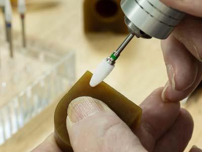 Bench Essentials By Cooksongold    Ceramic Burr Bullet, Coarse Grit   Green, 6mm - Standard Image - 3