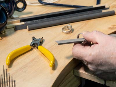 Bench Essentials By Cooksongold Emery Stick Half Round 2500 Grit Extra Fine - Standard Image - 2