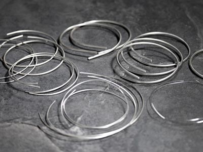 9ct White Gold Round Wire 1.50mm X  50mm, Fully Annealed, 100% Recycled Gold - Standard Image - 8