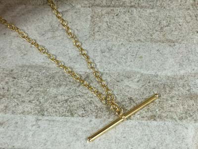9ct Yellow Gold T-bar 37mm X 1.8mm - Standard Image - 2