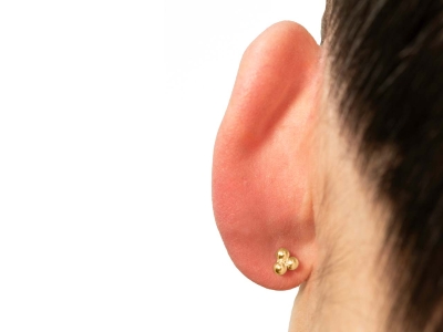 9ct Yellow Gold Trinity Ball Labret Tube 4.5mm - Standard Image - 4