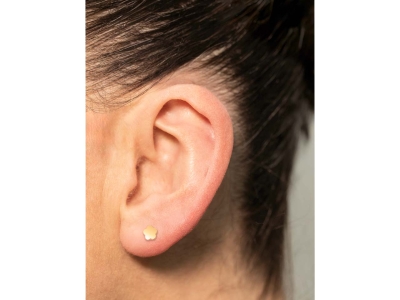 9ct Yellow Gold Plain Flower Labret Post 4mm - Standard Image - 4