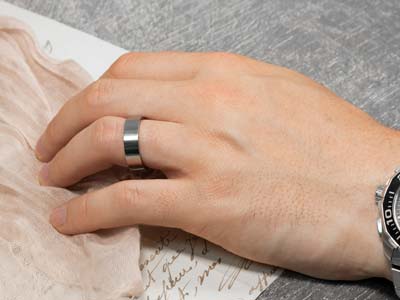 Titanium Flat Court Easy Fit Polished Wedding Ring 3.0mm, Size O, 1.6mm Wall - Standard Image - 4
