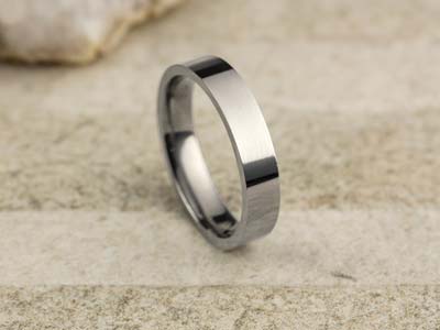 Titanium Flat Court Easy Fit Polished Wedding Ring 4.0mm, Size I, 1.6mm Wall - Standard Image - 2