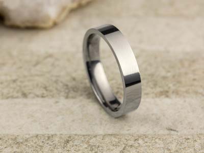 Titanium Flat Court Easy Fit Polished Wedding Ring 4.0mm, Size S, 1.6mm Wall - Standard Image - 2