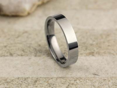 Titanium Flat Court Easy Fit Polished Wedding Ring 4.0mm, Size T, 1.6mm Wall - Standard Image - 2