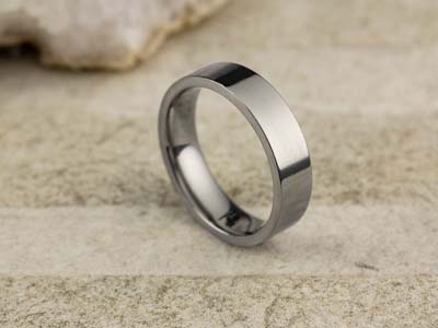 Titanium Flat Court Easy Fit Polished Wedding Ring 5.0mm, Size J, 1.8mm Wall - Standard Image - 2