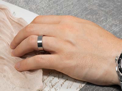 Titanium Flat Court Easy Fit Polished Wedding Ring 5.0mm, Size N, 1.8mm Wall - Standard Image - 4