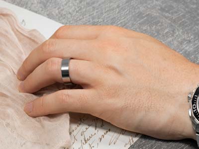 Titanium Flat Court Easy Fit Polished Wedding Ring 6.0mm, Size V, 1.8mm Wall - Standard Image - 4