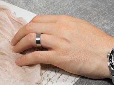 Titanium Flat Court Easy Fit Polished Wedding Ring 8.0mm, Size Z, 2.0mm Wall - Standard Image - 4