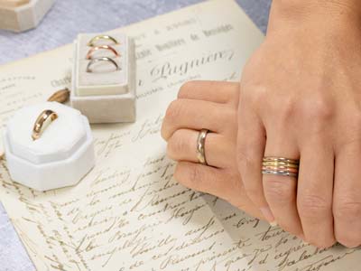 18ct Hazelnut Gold Court Wedding Ring 2.0mm, Size I, 2.5g Medium Weight, Hallmarked, Wall Thickness 1.64mm, 100% Recycled Gold - Standard Image - 4