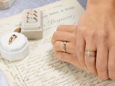 18ct Hazelnut Gold Court Wedding Ring 3.0mm, Size U, 4.9g Medium Weight, Hallmarked, Wall Thickness 1.79mm, 100% Recycled Gold - Standard Image - 4