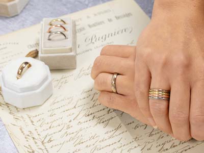 18ct Hazelnut Gold Court Wedding Ring 5.0mm, Size N, 7.1g Medium Weight, Hallmarked, Wall Thickness 1.87mm, 100% Recycled Gold - Standard Image - 4