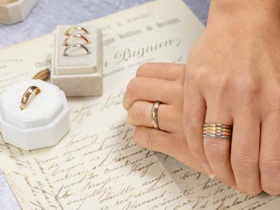 18ct Hazelnut Gold Court Wedding Ring 5.0mm, Size Q, 8.2g Medium Weight, Hallmarked, Wall Thickness 1.99mm, 100% Recycled Gold - Standard Image - 4