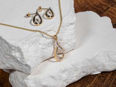9ct Yellow Gold Two Tone Curved    Drop Pendant - Standard Image - 2