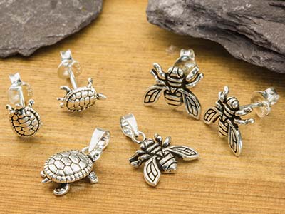 Sterling Silver Turtle Design Stud Earrings - Standard Image - 3