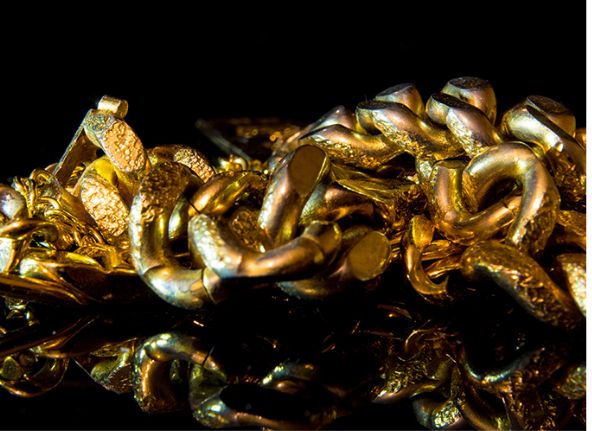 Cooksongold gold chain closeup